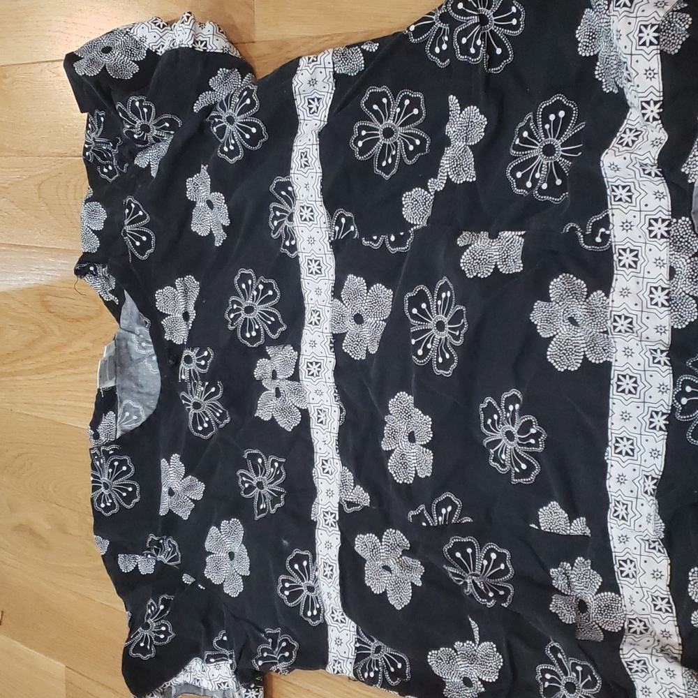 Scrub top